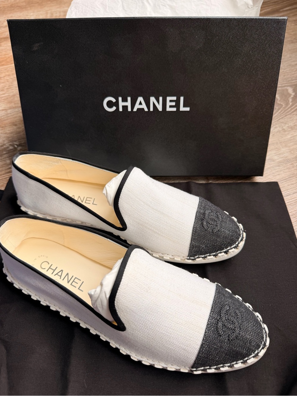 NWT CHANEL Women’s Canvas Mocassins Loafer Espadrille
